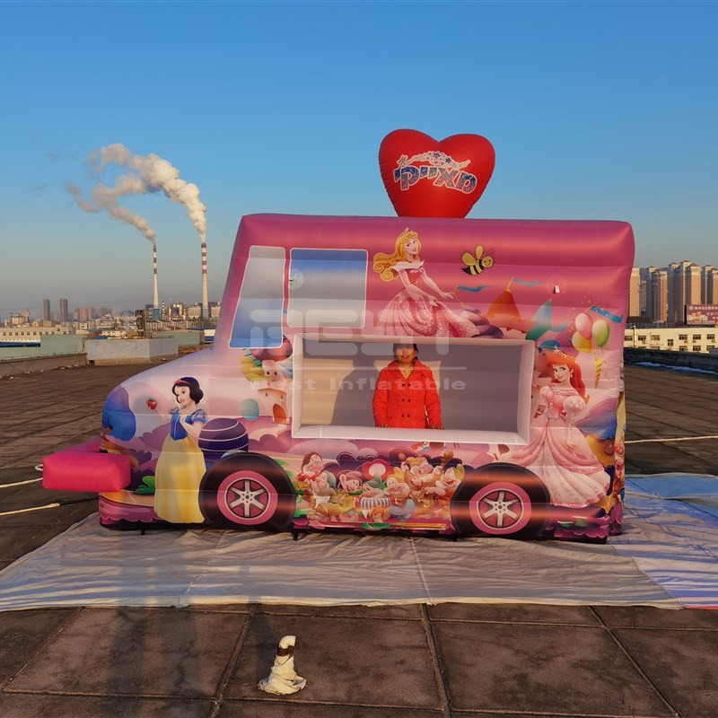 Custom Printed Outdoor Cartoon Tent Vending  Bus Carnival Inflatable Tent Inflatable Bar For Party