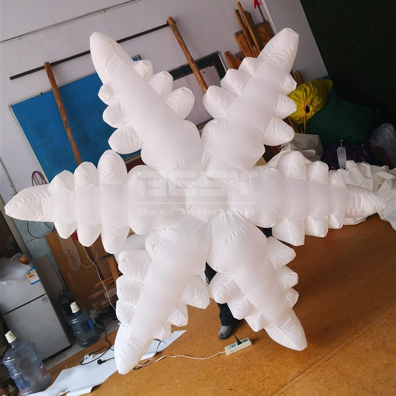 Creative Christmas Inflatable Snowflakes Balloon Holiday Inflatable Foil Balloons