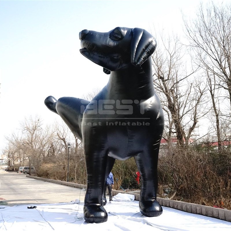 Black Dog Inflatable Animal Customized Giant Dog Inflatable Cartoon With Pee