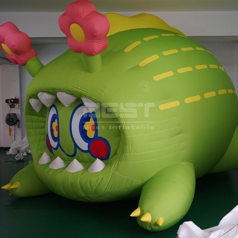 Fresh green color customized shape inflatable flower plants role cartoon model for sale