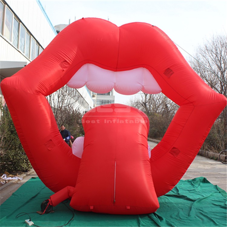 Romantic Valentine's Day inflatable red hanging heart for wedding party ideas